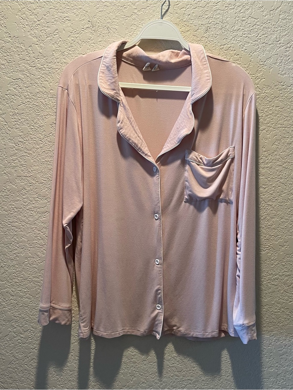 Kyte baby women pajama muted blush with cream piping in a bamboo blended fabric